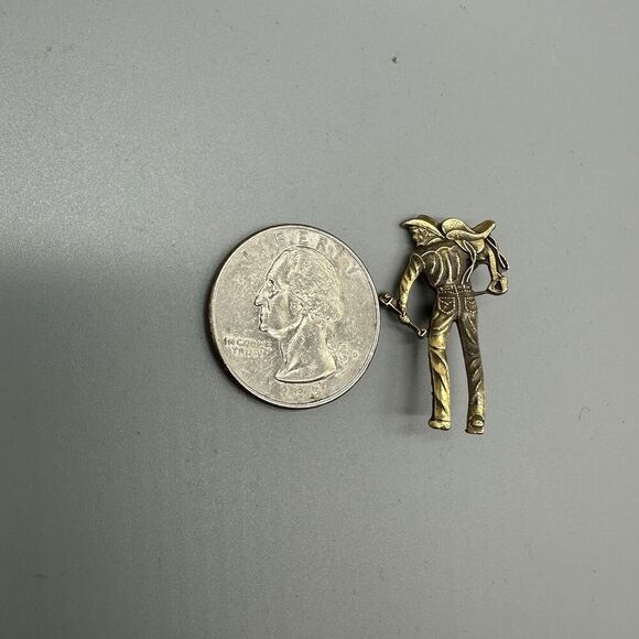 Vintage Levi’s Strauss & Co. Gold Filled Saddleman Cowboy Employee Pin - Picture 9 of 9